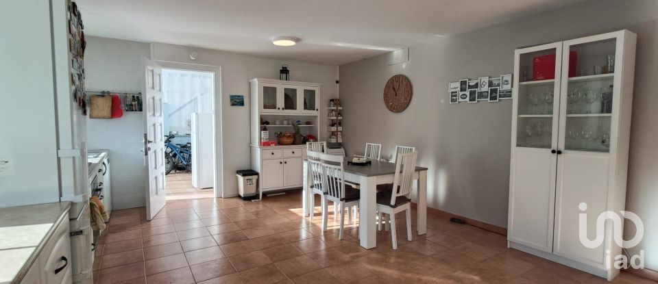 Casa 4 habitacions de 205 m² a Olivella (08818)
