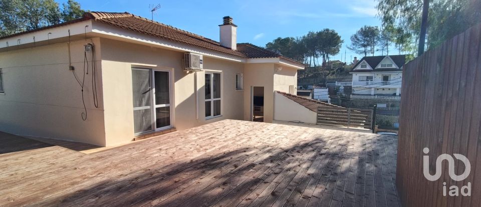 House 4 bedrooms of 205 m² in Olivella (08818)