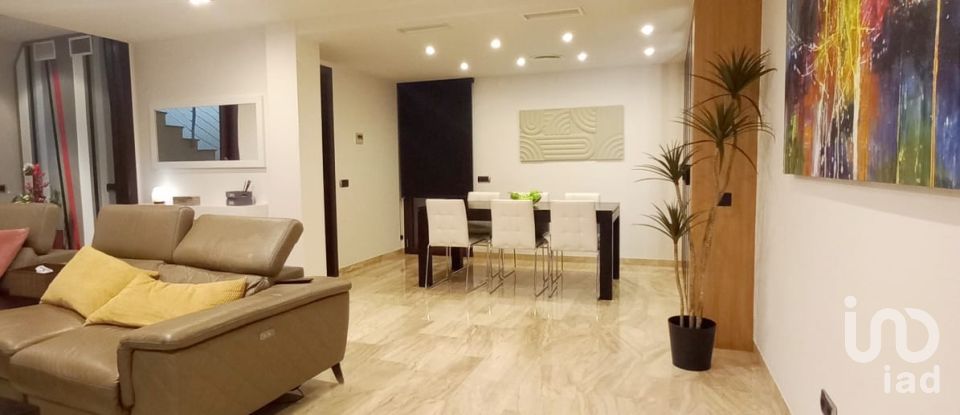Casa 4 habitaciones de 180 m² en Santa Oliva (43710)