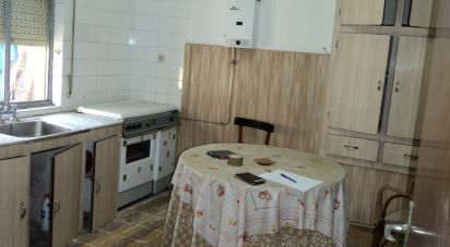 House 3 bedrooms of 563 m² in Nistal (24395)