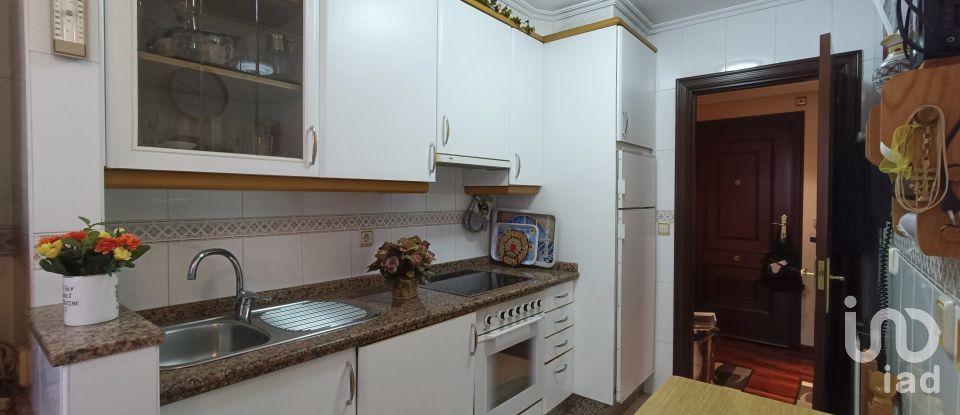 Appartement 1 chambre de 56 m² à A Coruña (15009)