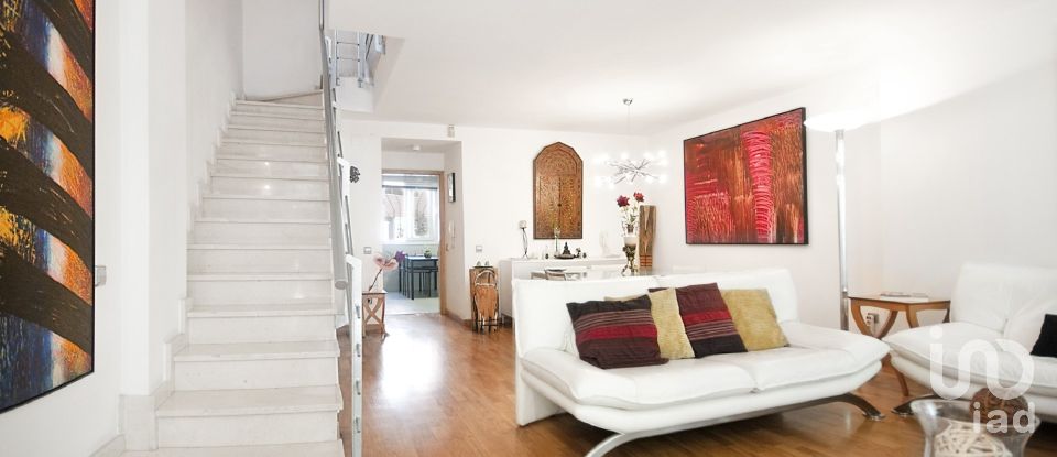Xalet 4 habitacions de 178 m² a Barcelona (08005)
