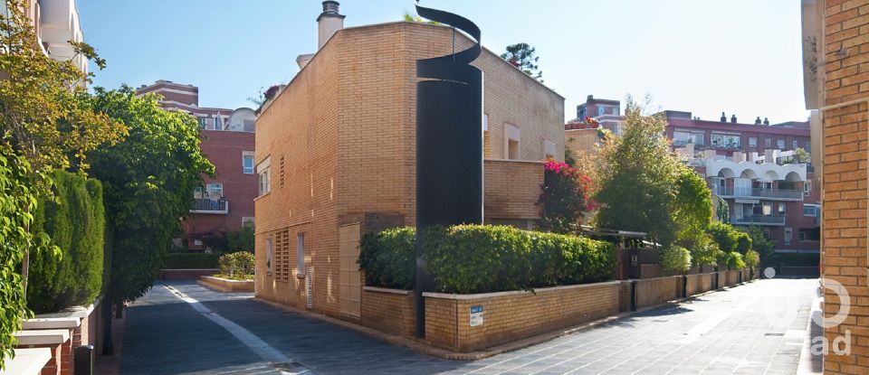 Chalet 4 habitaciones de 178 m² en Barcelona (08005)