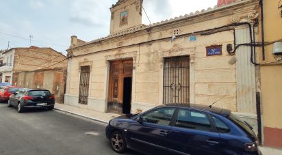 Building plot of 738 m² in Gilet (46149)