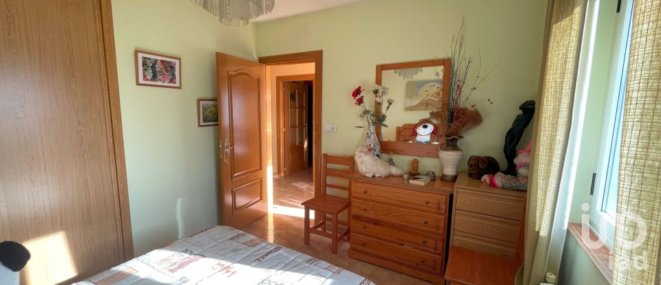 Casa 2 habitacions de 193 m² a Villanueva del Carnero (24391)