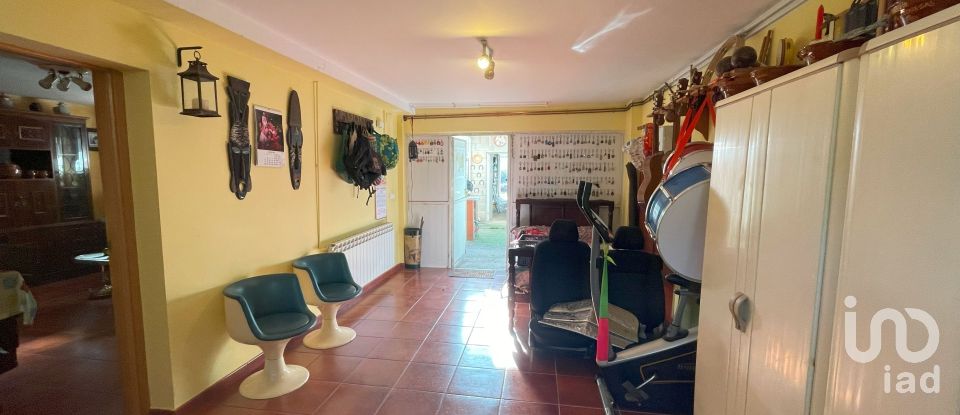 Gîte 2 chambres de 193 m² à Villanueva del Carnero (24391)