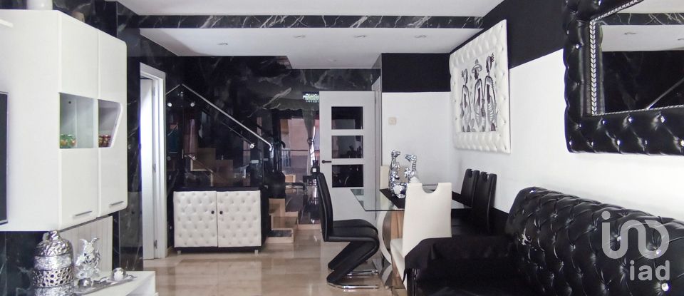 Apartment 2 bedrooms of 115 m² in Santa Coloma de Gramenet (08922)
