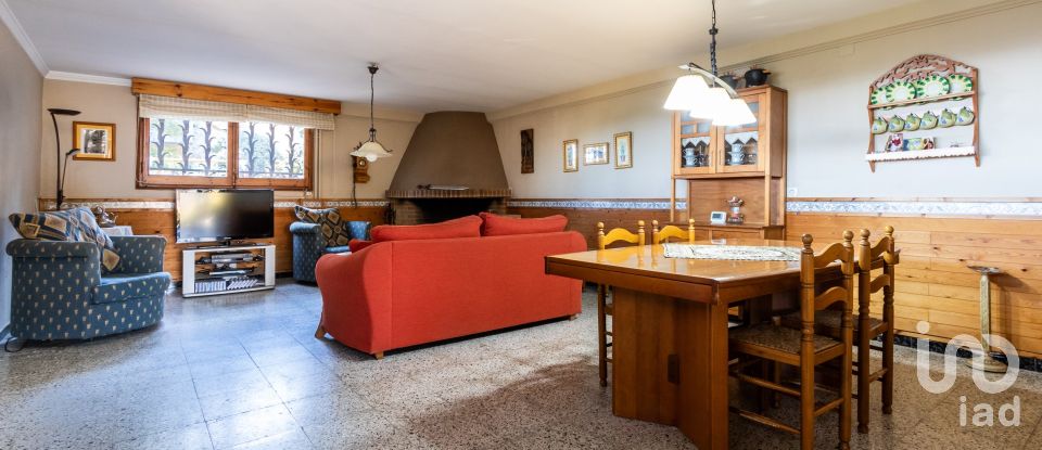 Maison 4 chambres de 378 m² à La Roca del Vallès (08430)