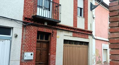 Casa 3 habitacions de 100 m² a Trobajo del Camino (24010)