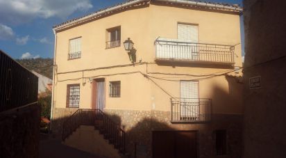 Maison 8 chambres de 243 m² à Valdemorillo de la Sierra (16340)