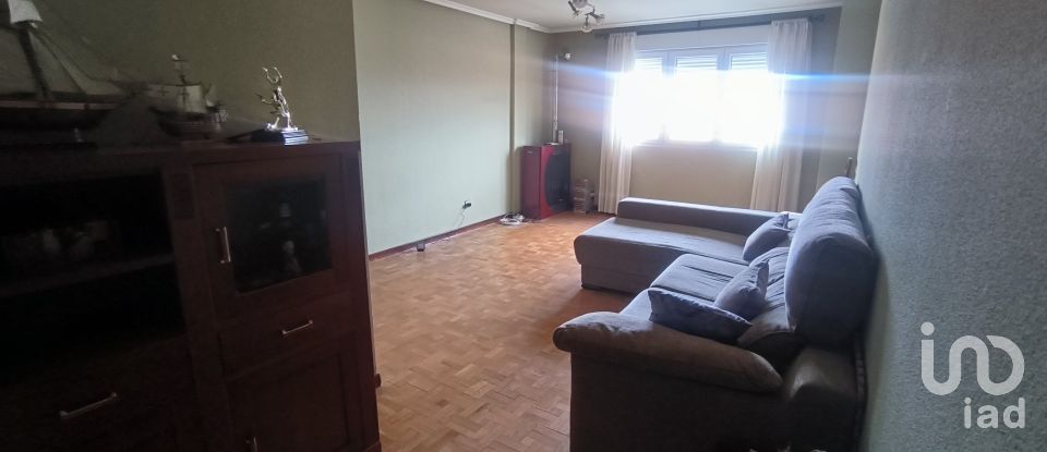 Appartement 3 chambres de 118 m² à Villaquilambre (24193)