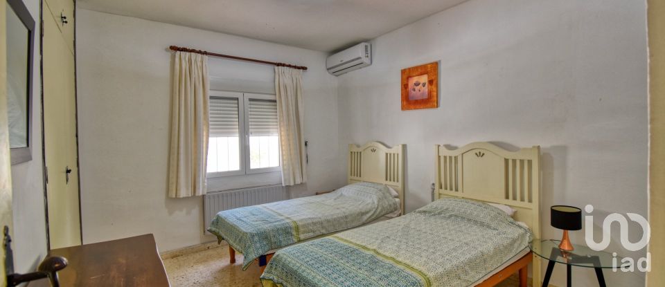 Casa 3 habitacions de 198 m² a Benissa (03720)