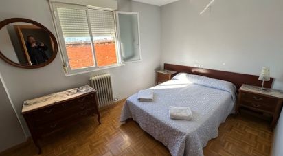 Piso 3 habitaciones de 99 m² en León (24009)