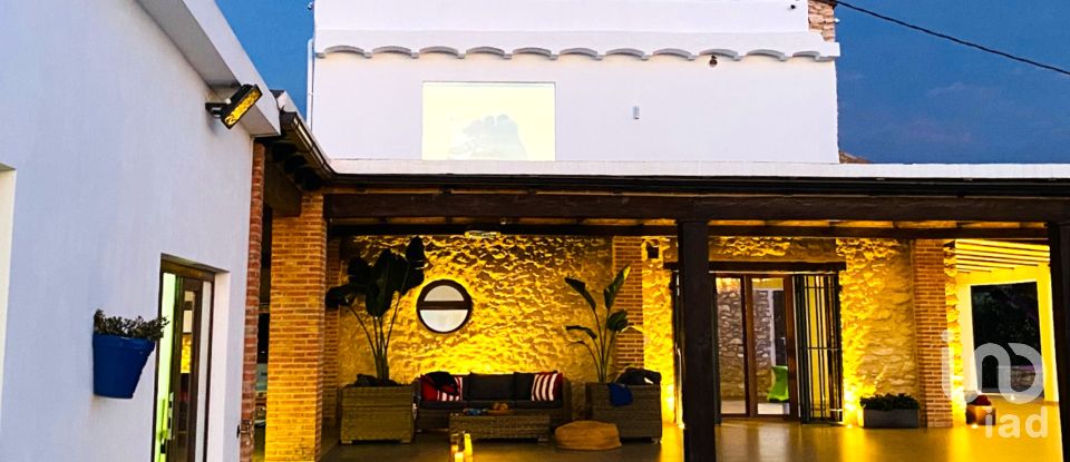 Cottage 5 bedrooms of 249 m² in Las Crevadas (12131)