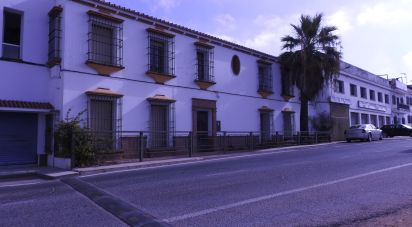 Casa 7 habitacions de 172 m² a Carmona (41410)
