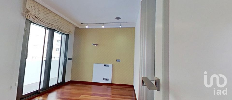 Pis 3 habitacions de 200 m² a Reus (43202)