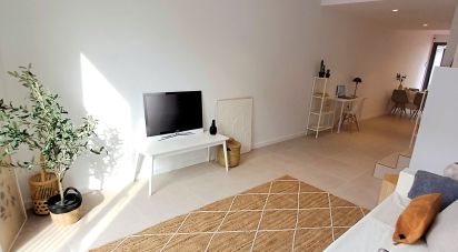 Duplex 2 bedrooms of 135 m² in Santa Coloma de Gramenet (08921)
