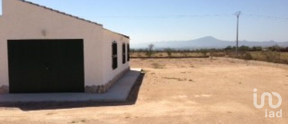 Casa de campo 4 habitaciones de 185 m² en Los Almagros (30333)