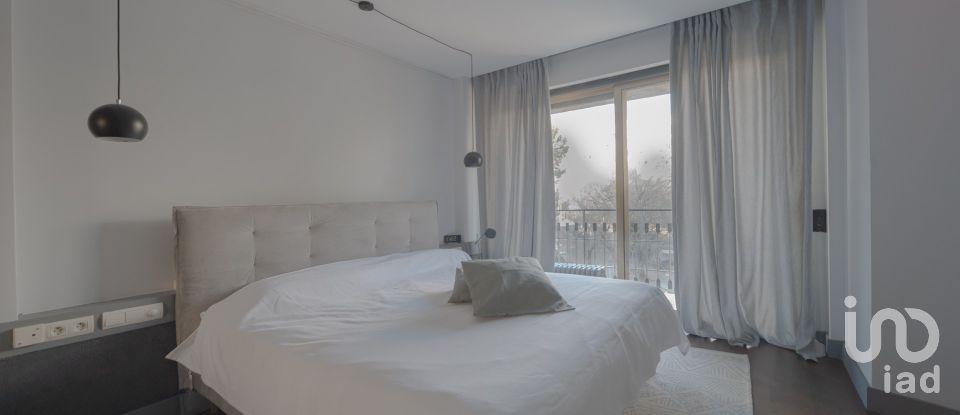 Pis 4 habitacions de 199 m² a Barcelona (08034)