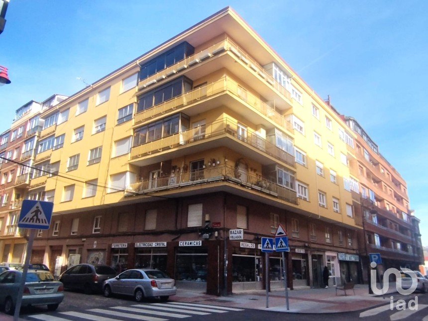 Apartment 2 bedrooms of 110 m² in León (24006)