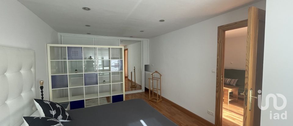 Piso 2 habitaciones de 110 m² en León (24006)