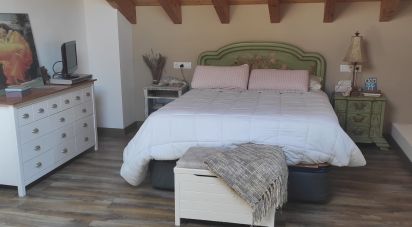 House 2 bedrooms of 200 m² in Capiello (33412)