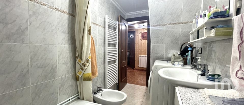 Gîte 3 chambres de 190 m² à Laguna de Negrillos (24234)
