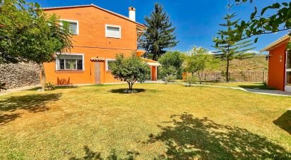 Casa 4 habitaciones de 292 m² en Patró (03788)