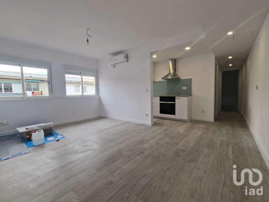 Pis 3 habitacions de 66 m² a Cornella de Llobregat (08940)