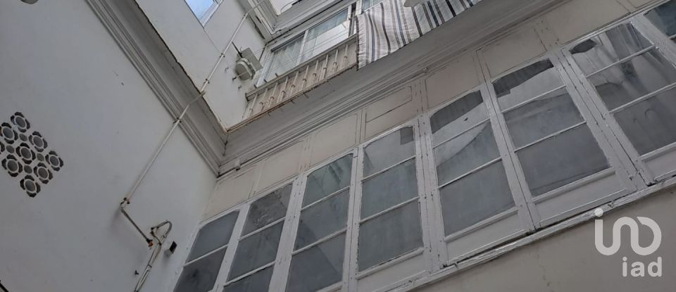 Piso 3 habitaciones de 115 m² en Cádiz (11004)