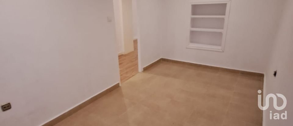 Pis 3 habitacions de 115 m² a Cádiz (11004)