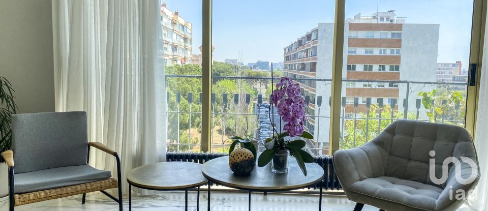 Apartment 4 bedrooms of 274 m² in Barcelona (08034)