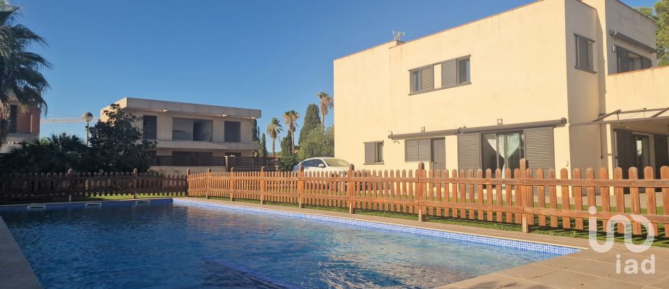 House 4 bedrooms of 267 m² in Cambrils (43850)
