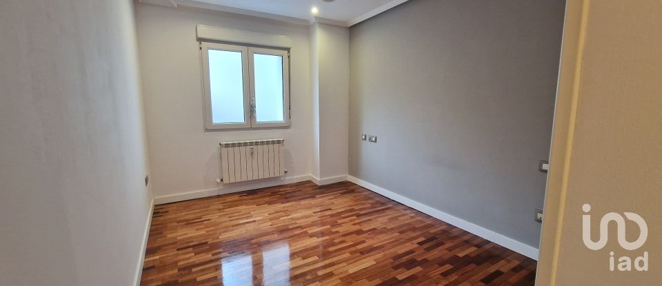 Apartment 3 bedrooms of 97 m² in Gijón (33202)