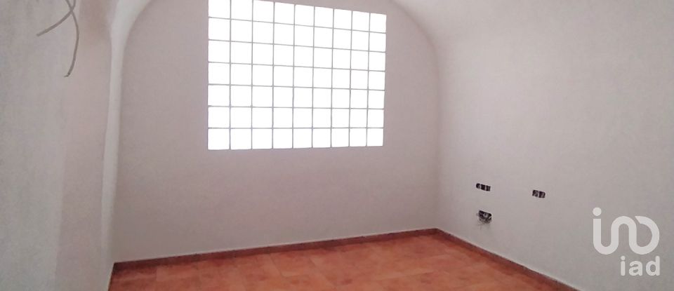 Casa 3 habitaciones de 173 m² en Abriojal (04260)