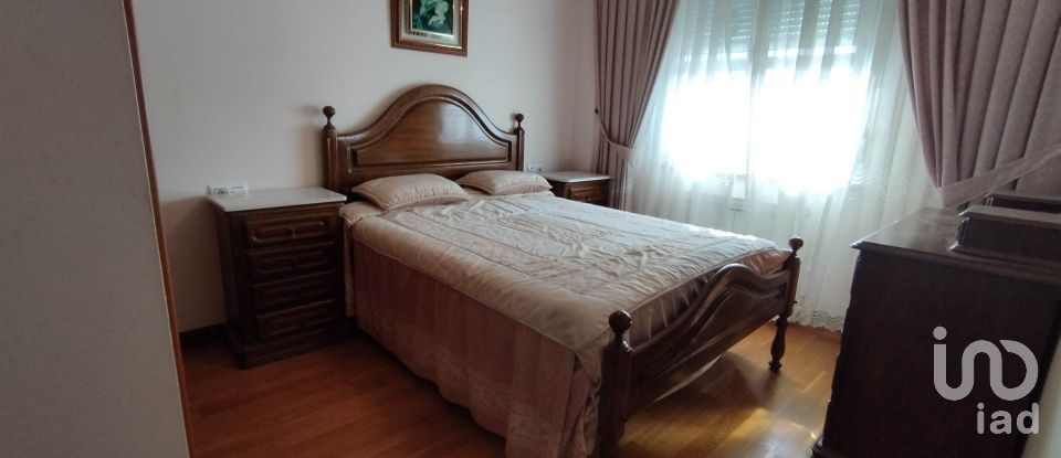 Lodge 2 bedrooms of 180 m² in Villamayor (37185)