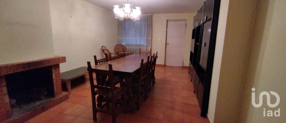 Casa 2 habitaciones de 180 m² en Villamayor (37185)