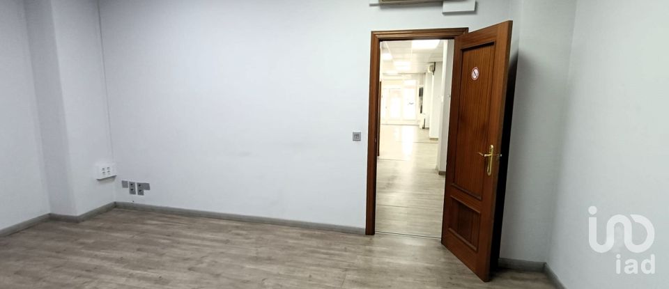 Offices of 210 m² in León (24008)