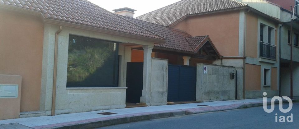 Casa 4 habitaciones de 415 m² en Santa Lucia de Moraña (36660)