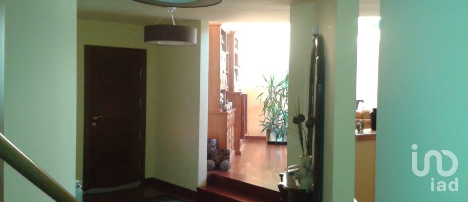Lodge 4 bedrooms of 415 m² in Santa Lucia de Moraña (36660)