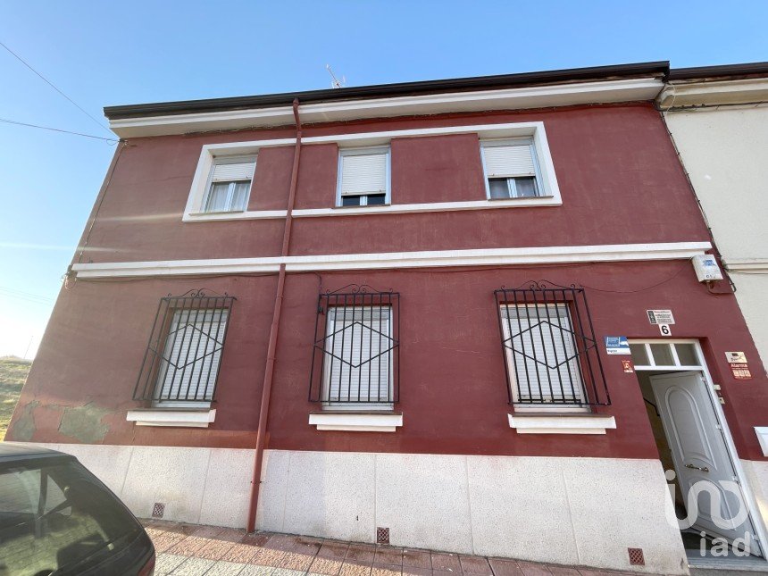 Casa 5 habitaciones de 130 m² en León (24008)