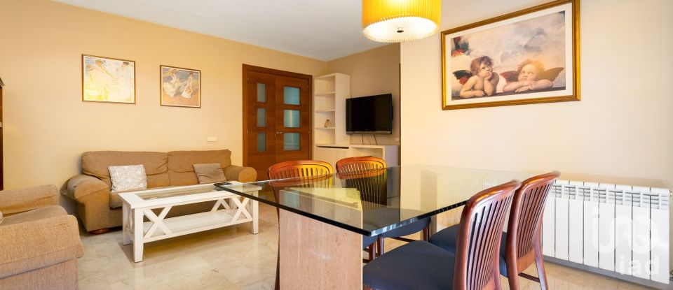 Piso 4 habitaciones de 98 m² en Barcelona (08032)