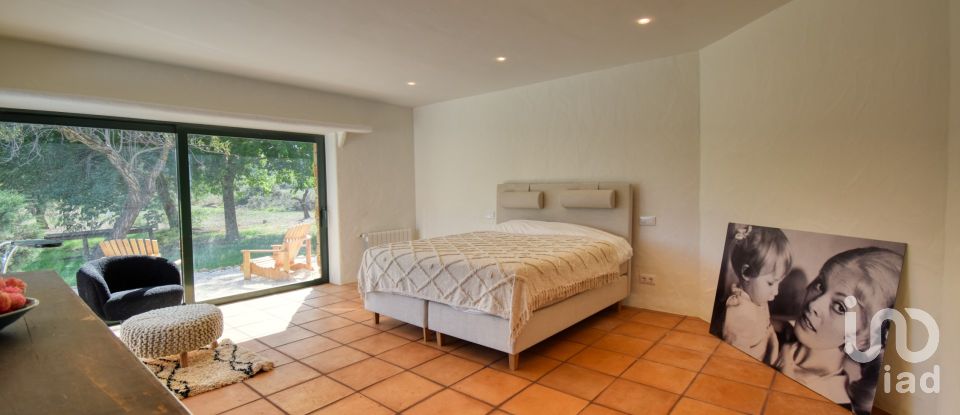 Cottage 3 bedrooms of 400 m² in Senija (03729)