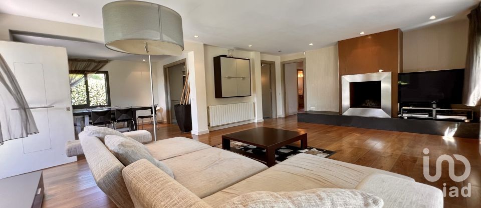 Lodge 4 bedrooms of 319 m² in Cabrera de Mar (08349)