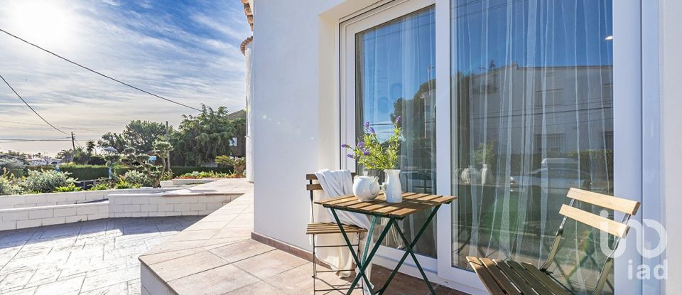Cottage 4 bedrooms of 234 m² in Cambrils (43850)
