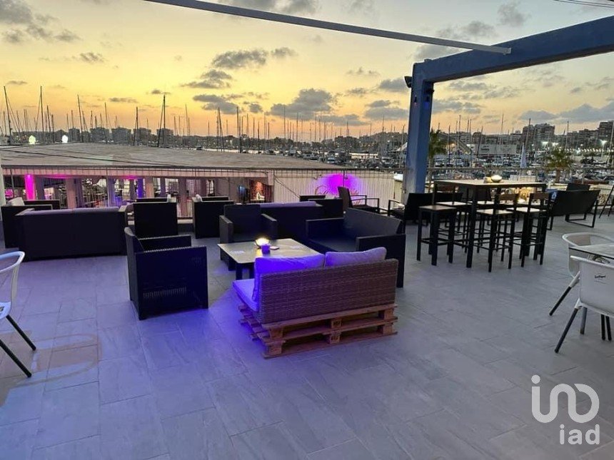 Bar of 70 m² in Torrevieja (03181)