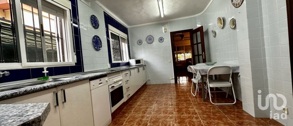 Cottage 5 bedrooms of 159 m² in Punta Umbría (21100)