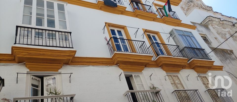 Piso 2 habitaciones de 77 m² en Cádiz (11002)
