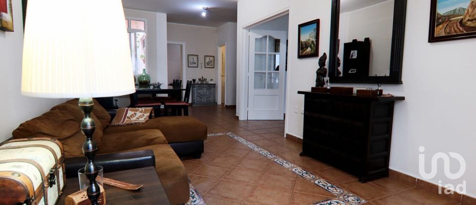 Casa 4 habitaciones de 190 m² en Las Cuevecitas (38540)