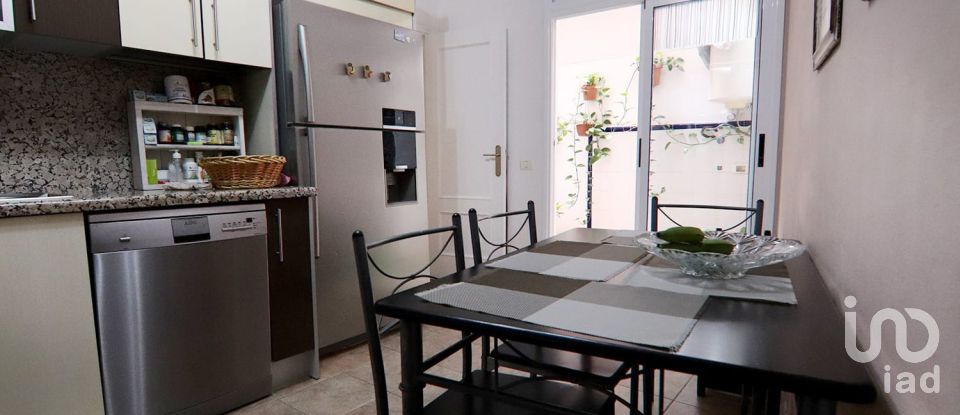 Maison 4 chambres de 190 m² à Las Cuevecitas (38540)